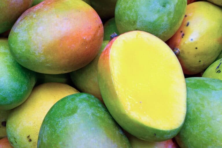 How-to-tell-if-mangos-are-ripe-768×768