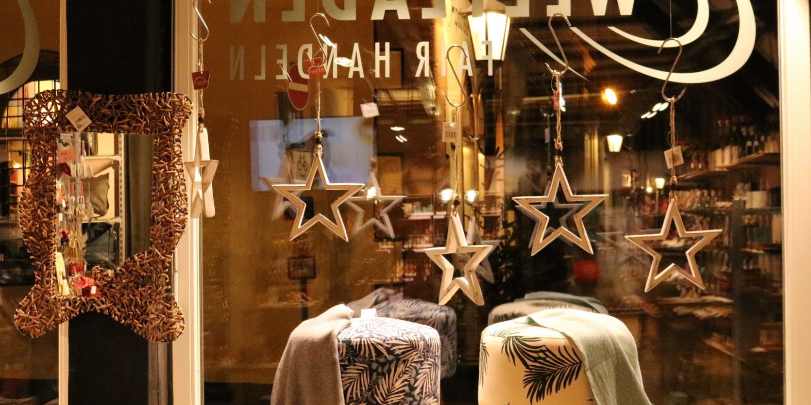 2021-12-07_Schaufenster_innen_web
