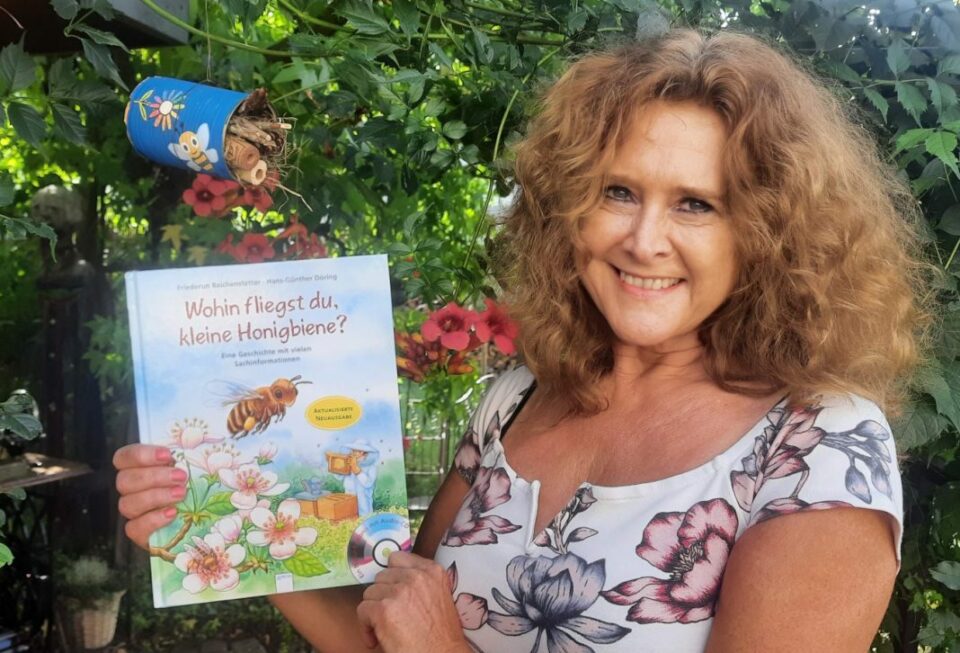 Der Weltladen verschenkt Traumvillen für Biene, Hummel und Co.