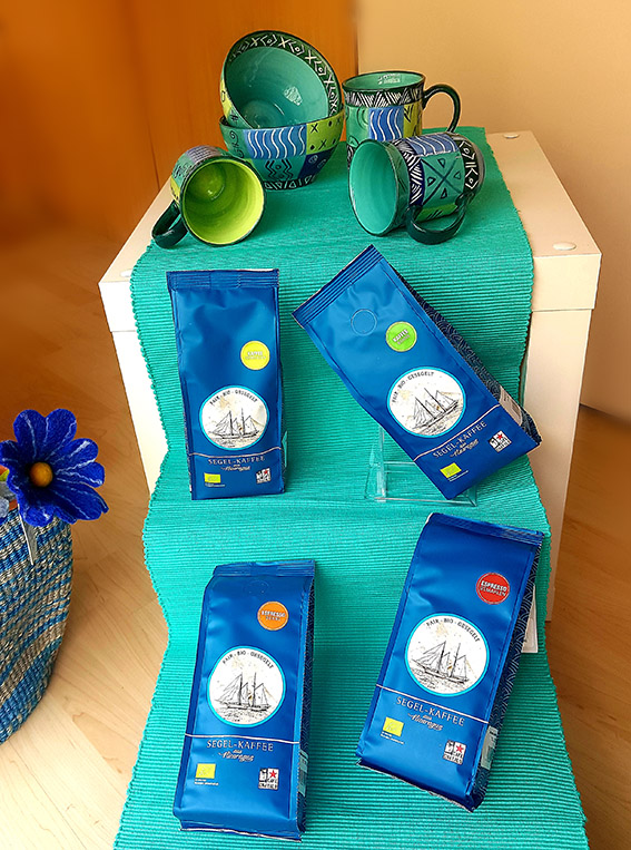 Segelkaffee Cafe Chavalo Espresso und Kaffeepulver, auch Bohne erhältlich