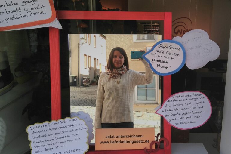 Fenster_Aktion_Lieferkettengesetz_WL_FS