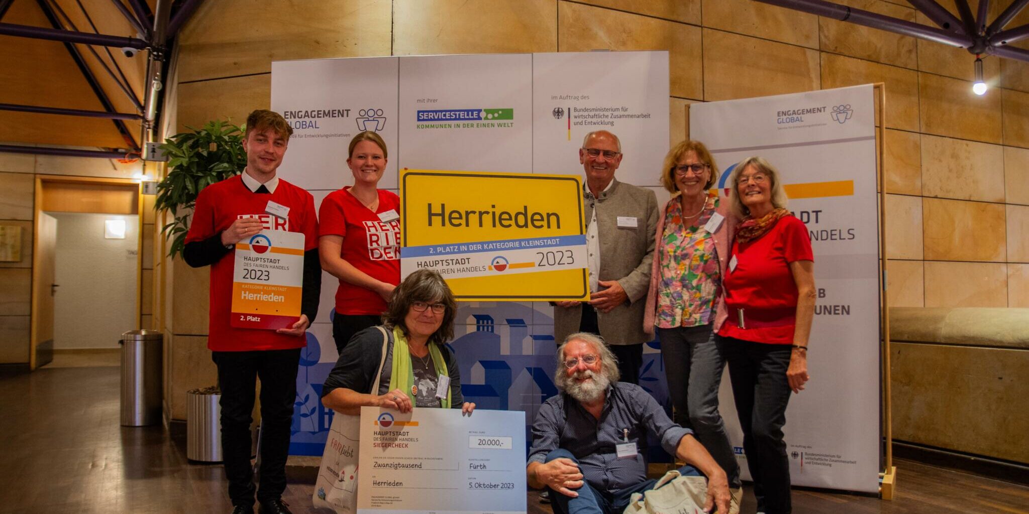 10-2023-Pressefoto_Auszeichnung_Herrieden_HdFH