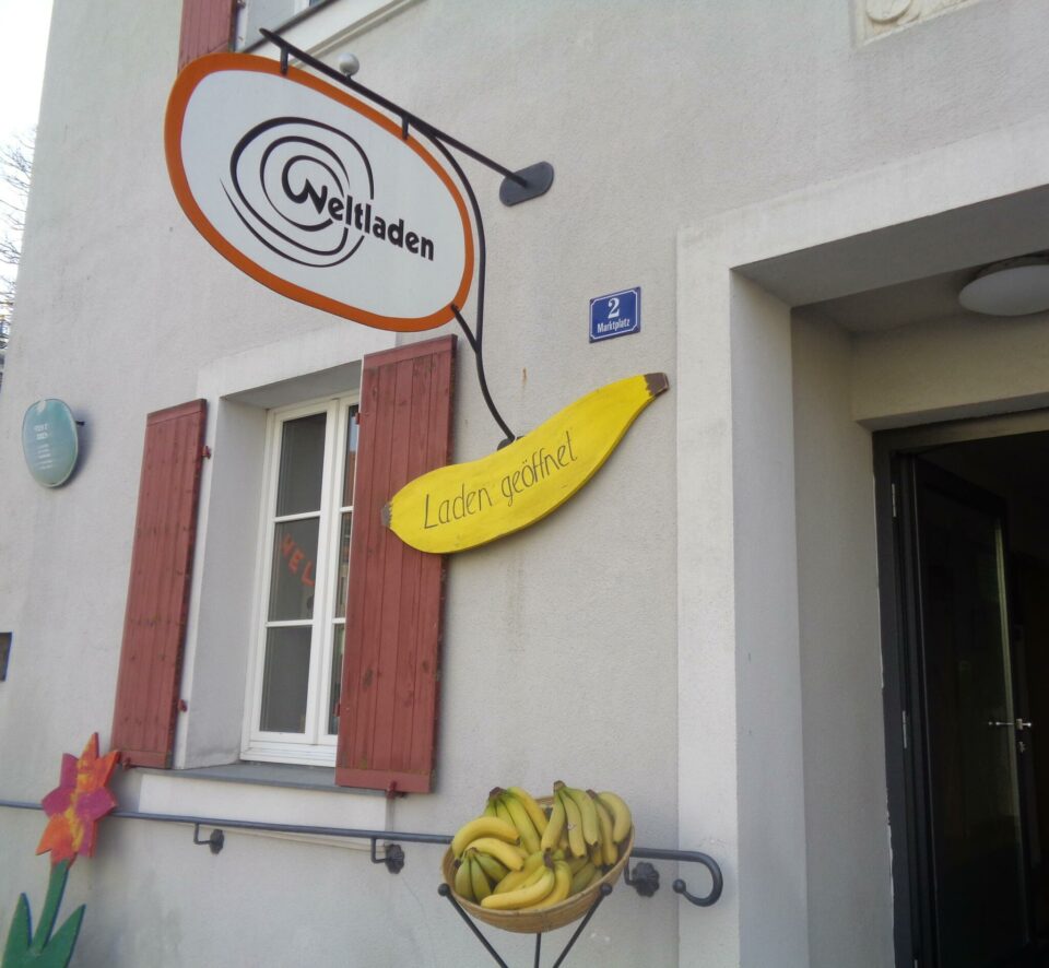 31-Weltladen – Eingang Pfarrheim 2021