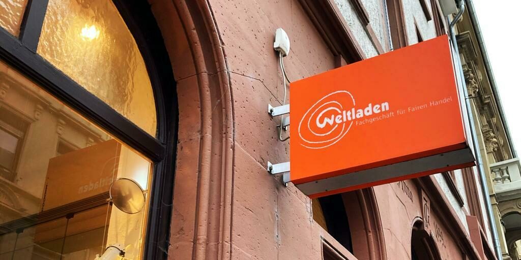 Ladenschild Weltladen Mannheim