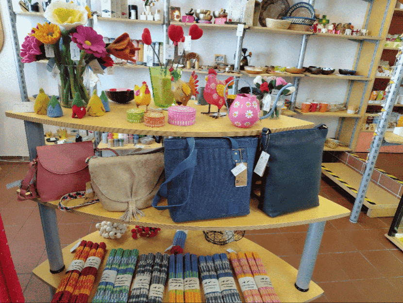 Neue Taschen im Weltladen Neustadt
