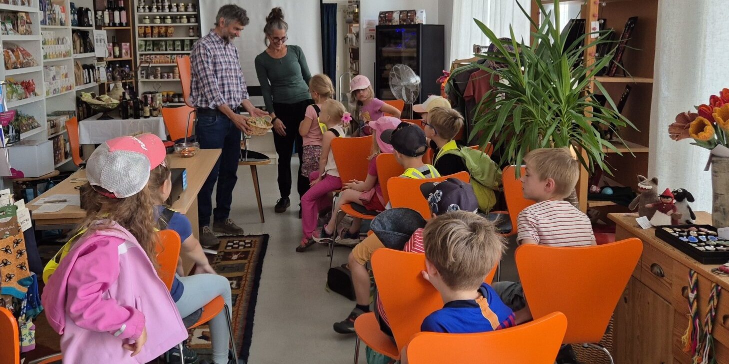 KitaMaidbronn im Weltladen-by Eva Schorno