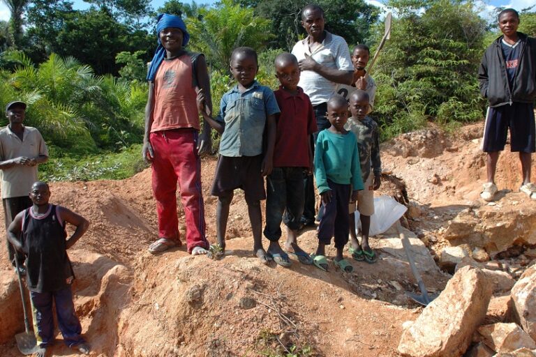 Minen-Kinderarbeit- by Gemeinsam für Afrika