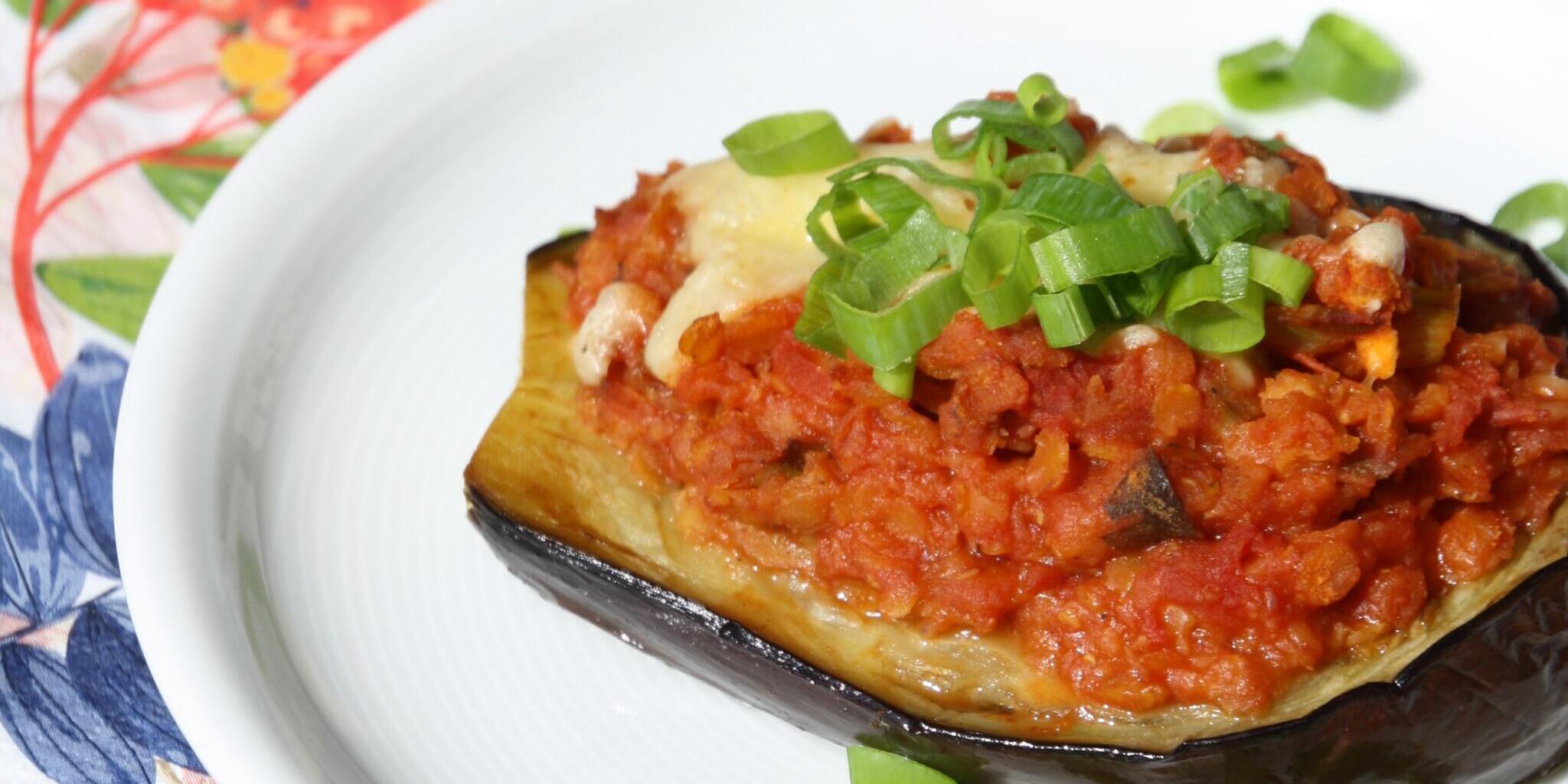 Gefüllte Auberginen mit Linsenbolognese