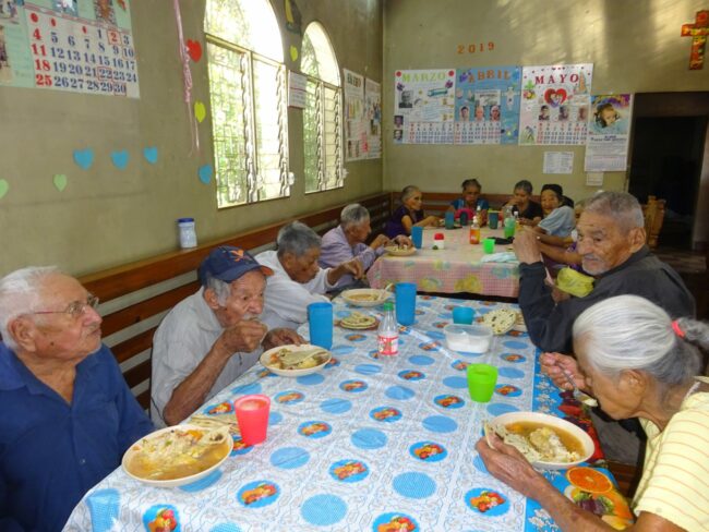 Die ersten sind schon am Essen