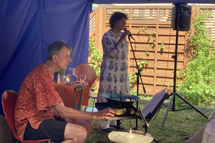 Jubiläumsfest 5 Jahre Weltladen, Geschichtenerzählerin Odile und Künstler