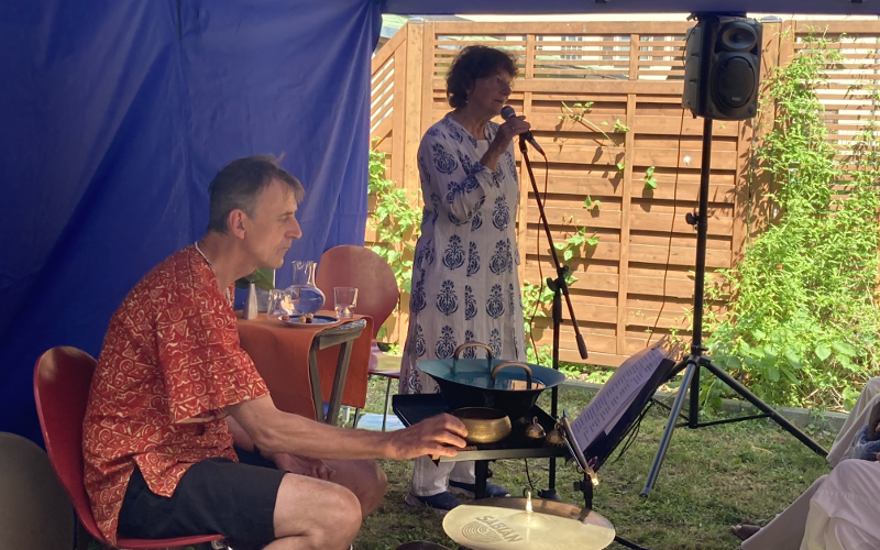 Jubiläumsfest 5 Jahre Weltladen, Geschichtenerzählerin Odile und Künstler