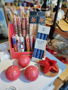 verschiedene Kerzen, auch von Gepa Faire Kerze