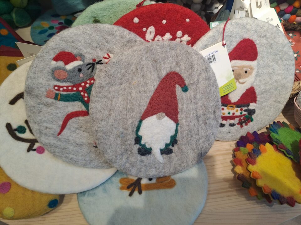 20241029_115402 Deko mit Weihnachtswichtel